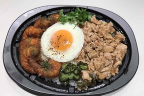 ★チキンガパオとピリ辛ガーリックシュリンプ弁当_比率修正後