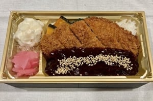 ロースとんかつのみそカツ重弁当