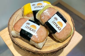 撮影資料4左スパムむすび 中央スパムむすび(たまご)右スパムむすび(アボカド)