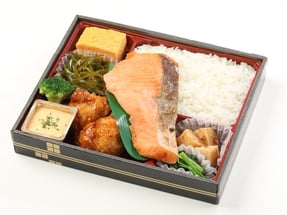 銀鮭弁当