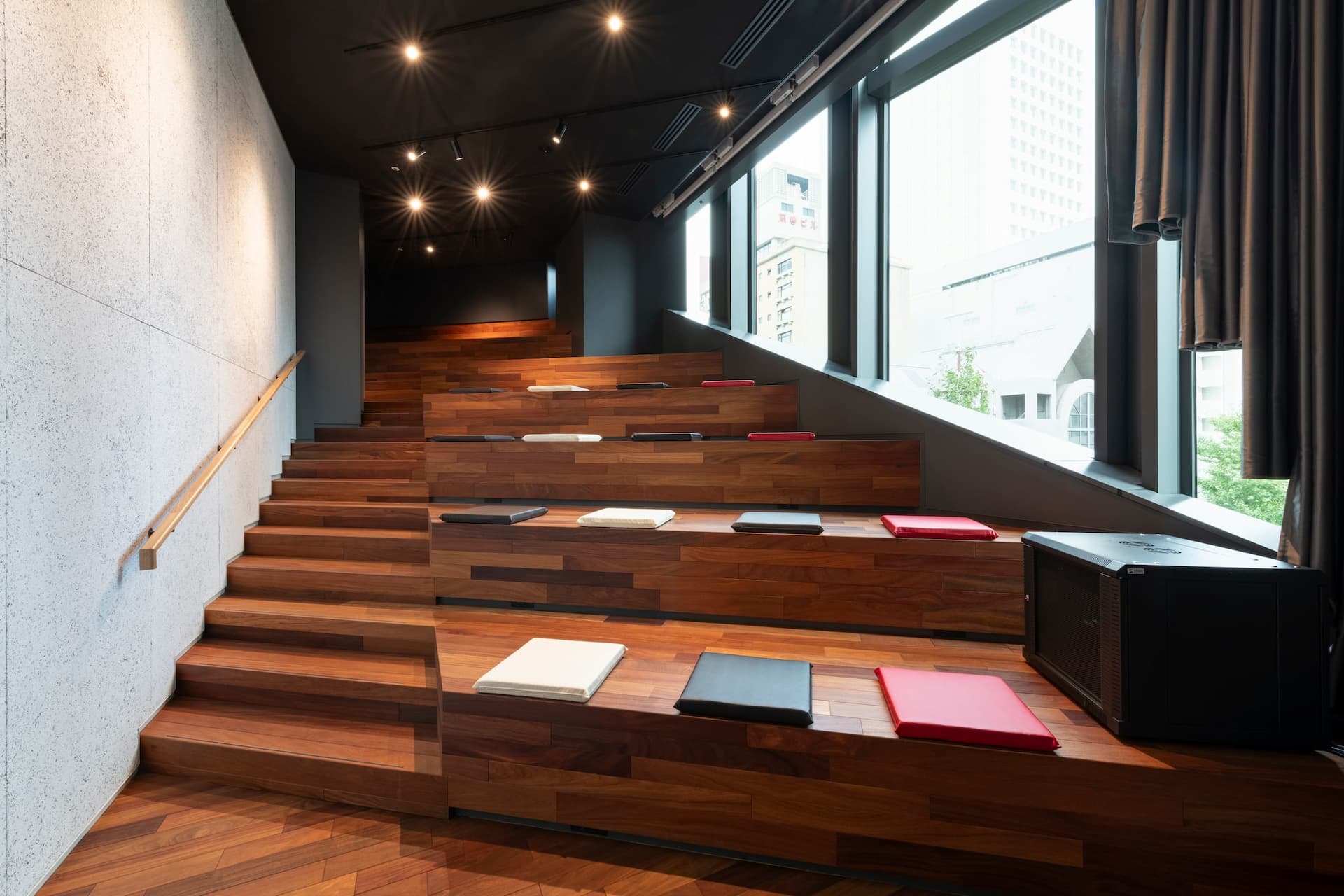 Gallery Atmosphere 6